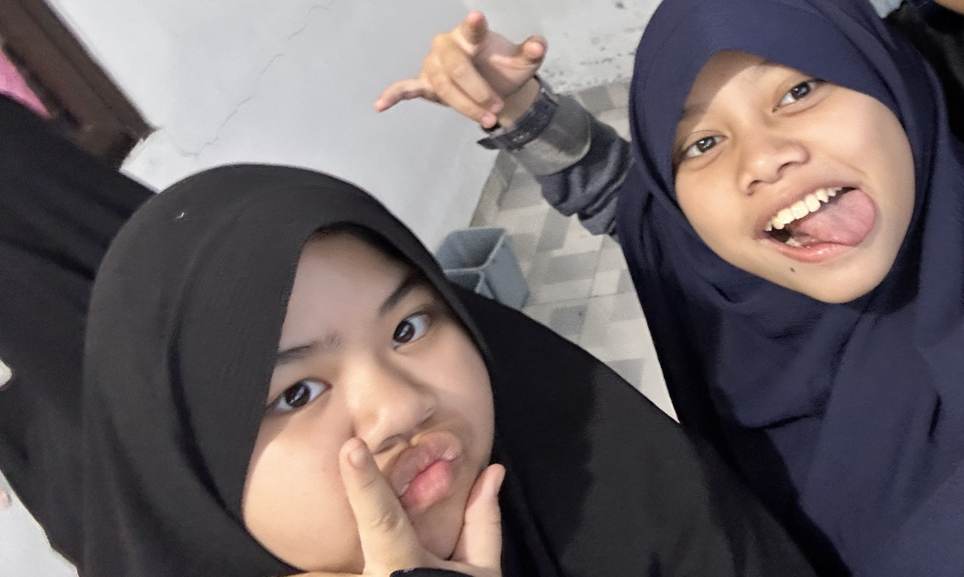 With tukang ngambek huu 😛